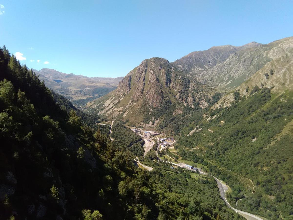 Chalet Bois Au Milieu Des Pyrenees LʼHospitalet-près-lʼAndorre Exteriér fotografie